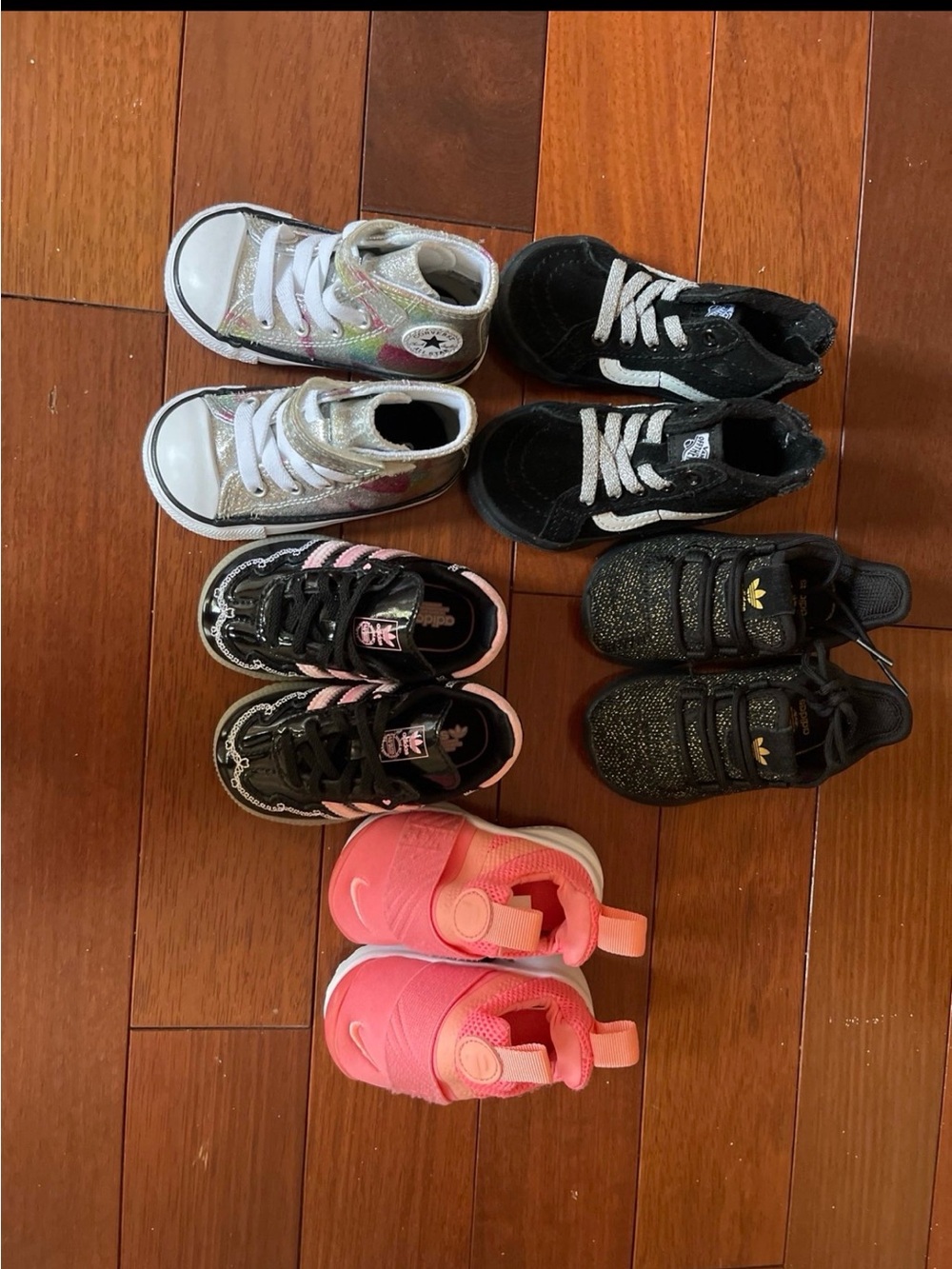 Sneaker Bundle size 4C
